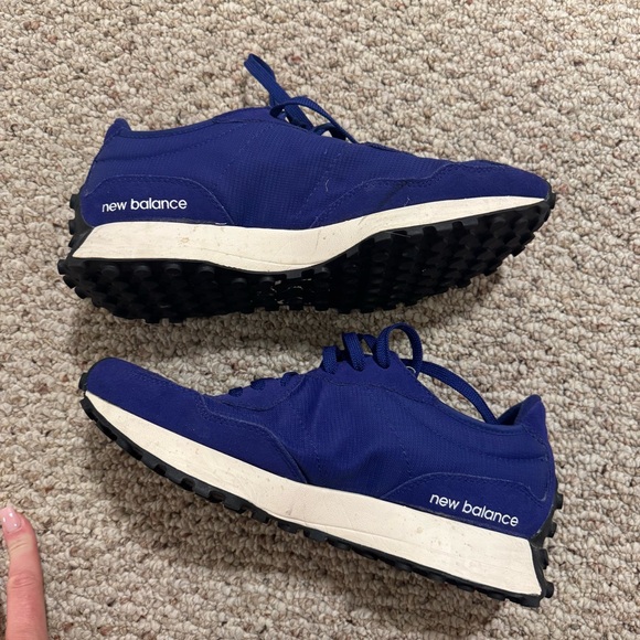 New Balance 327 Sneakers 👟 - Picture 3 of 10